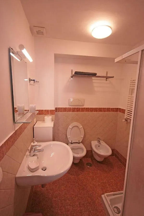 Apartment Trastevere 3 Bedrooms Rome