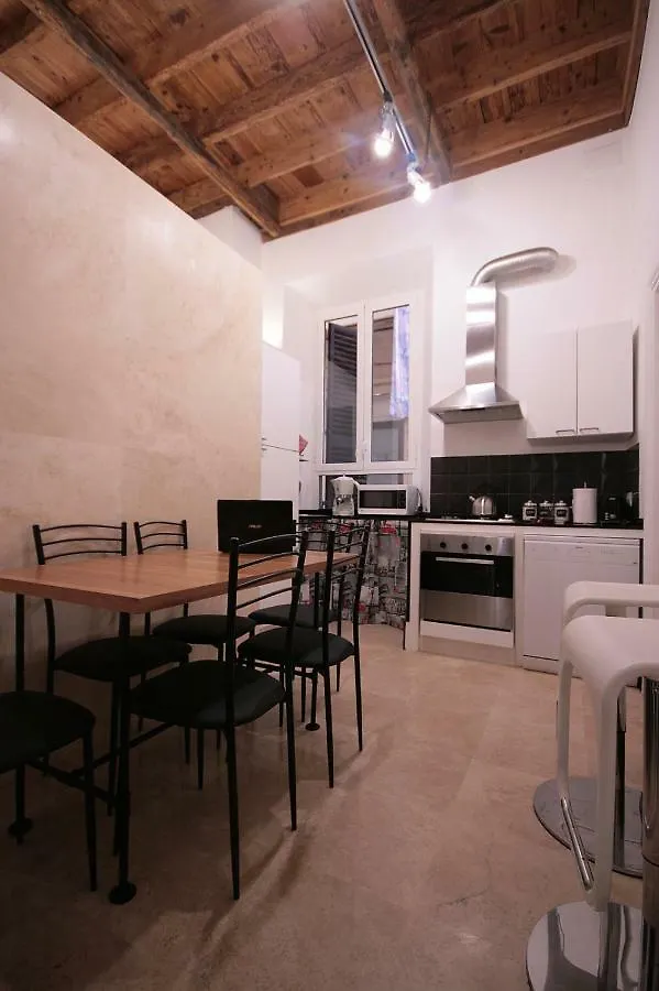 Apartment Trastevere 3 Bedrooms Rome Italy